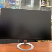 màn-hình-sharp-ll-s240-001